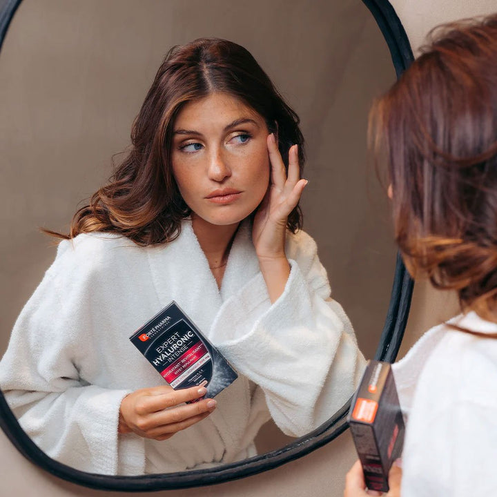 Forté Pharma Expert Hyaluronic Intense is here to help combat these effects with a scientifically formulated dietary supplement.